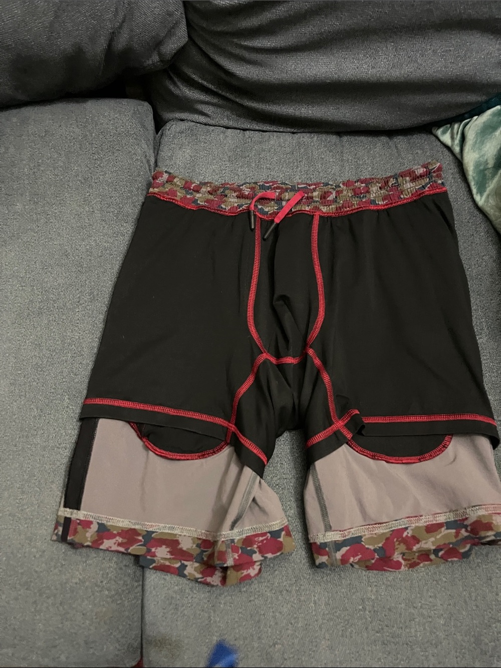 Lululemon Shorts Mens  Multicolor Abstract Pace Breaker 7”Athletic Gym Small - Picture 3 of 8